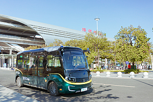 深圳推出全国首张无人公交月卡，由轻舟智航提供自动驾驶服务
